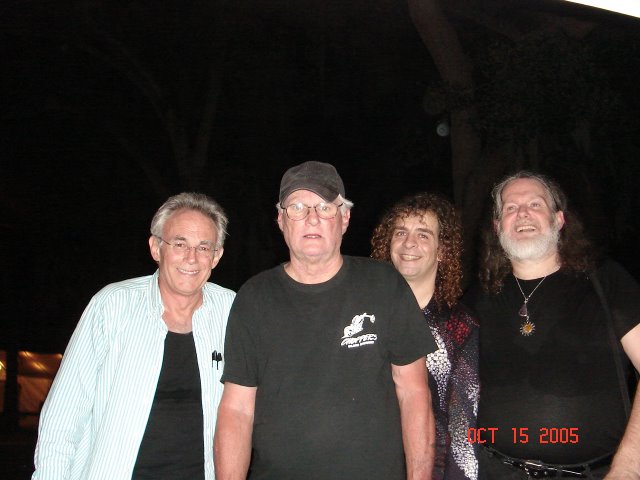 757984293106_0_BG.jpg