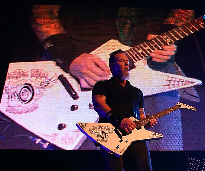 James_Hetfield_Escape06_800.jpg