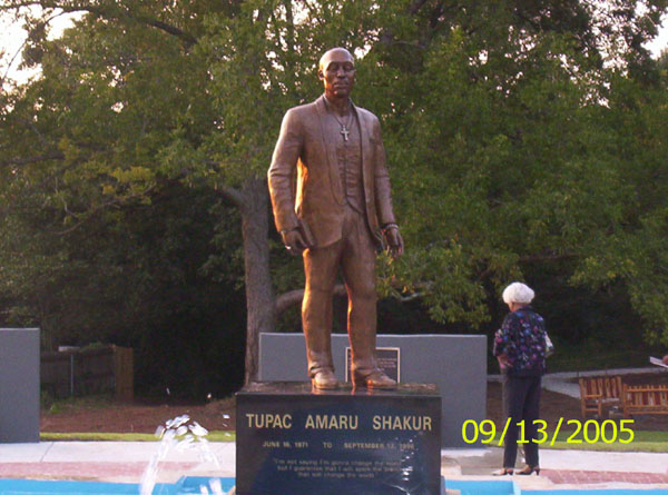 pacstatue.jpg