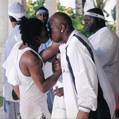 LilWayneKissingBaby_1_.jpg