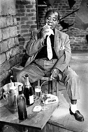 Louis_Armstrong__Paris__1960_.jpg