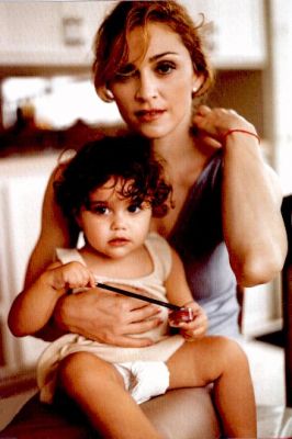 normal_madonna055.jpg