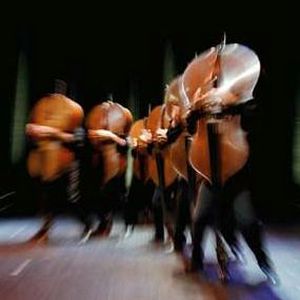 L__Orchestre_De_Contrebasses.JPG