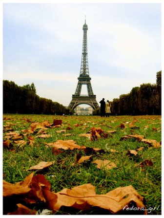 25274018_Autumn_In_Paris_by_fedoragirl.jpg