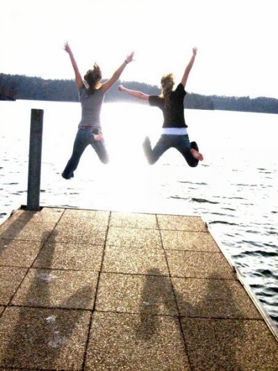 33686248_3745714_friends.jpg