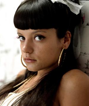 lily_allen_narrowweb__300x357_0.jpg