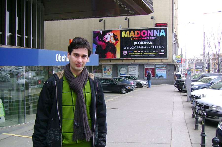 Madonna_2_Praha2.JPG