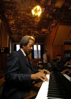 allen_toussaint_portrait.jpg