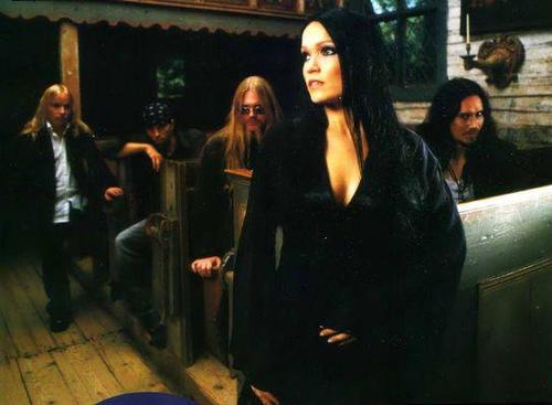 Nightwish_Nw_2004.jpg