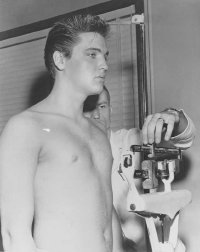 elvis_presley_biography_21.jpg