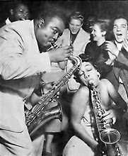 Two_Saxophones.jpg