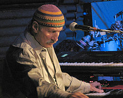251px_Joe_zawinul_2007_03_28_live_in_freiburg.jpg