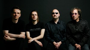 czSxbEIJQa8xqfqxFlWLb6blRe3.jpg