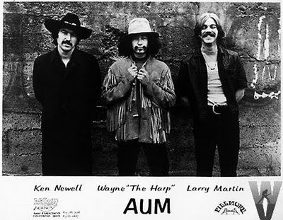 AUM2.jpg