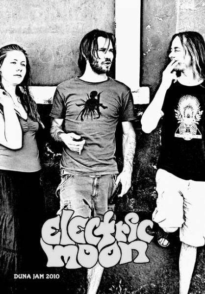 Electric_Moon_l_1d20c9355ce64c8ca60c41584f7a.jpg