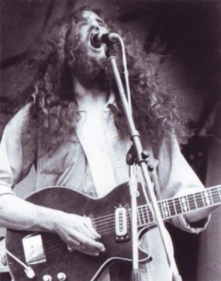 1397418106_clive_john.jpg