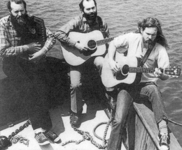 The_Floating_House_Band1.jpg