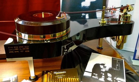 Horo_WJE168_turntable.jpg