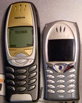 Ericsson_T68_vs_nokia_6310.jpg