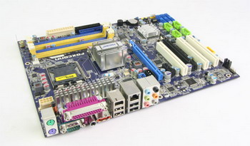 FOXCONN_P35A_.jpg