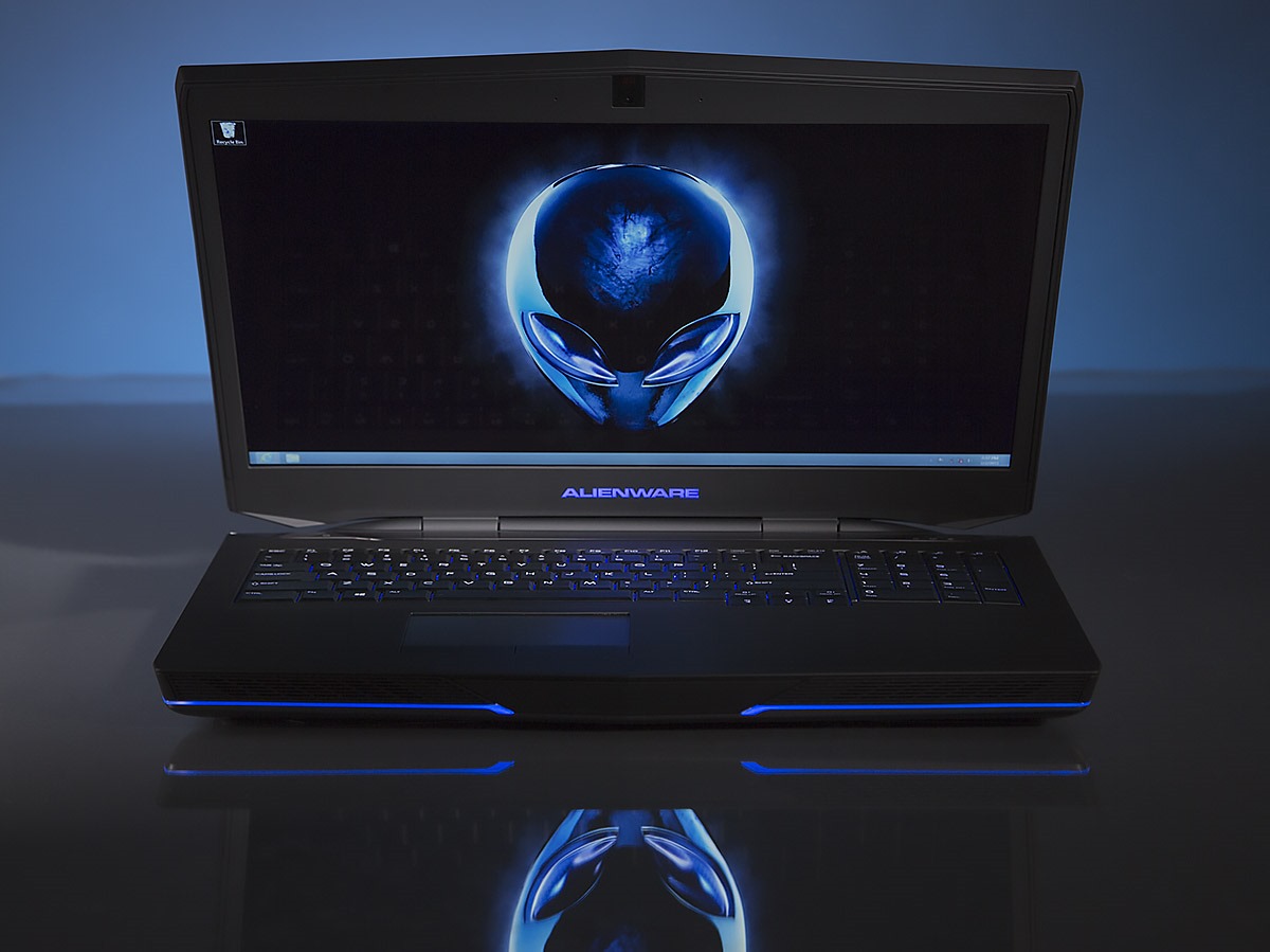 Alienware_2D00_17_2D00_Front_2D00_Reflection_2D00_1200_5F00_74014EC9.jpg