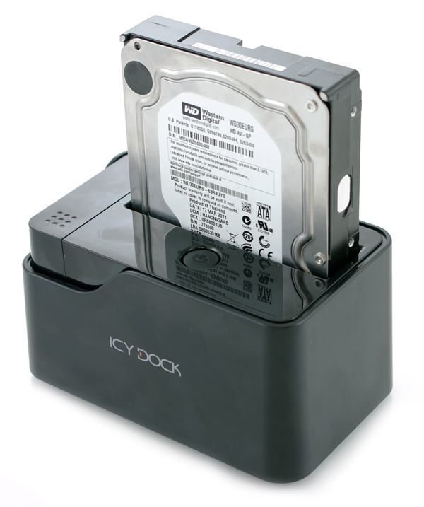 icy_dock_hard_drive_docking_station_3_5.jpg
