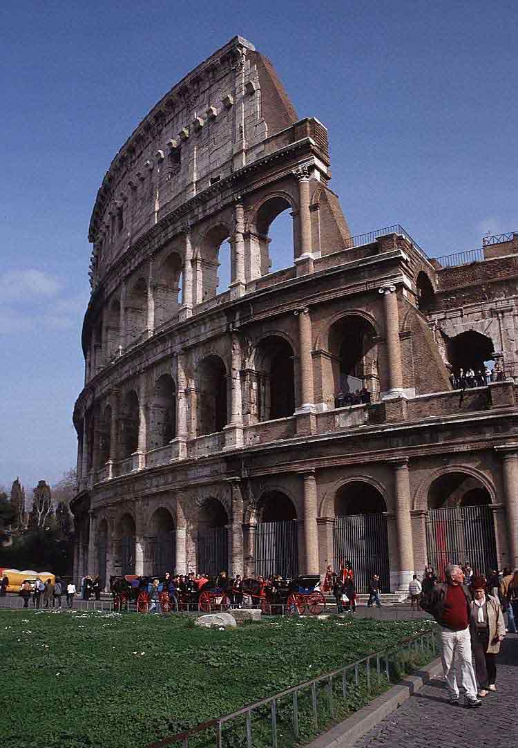 Rome is the capital of italy. Колизей Микеланджело. Колизей арт Италия. Колизей стиль архитектуры. Колизей в Нью-Йорке.