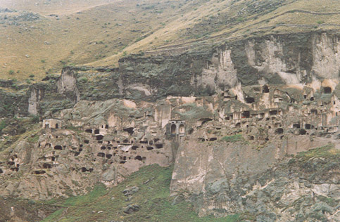 vardzia.jpg