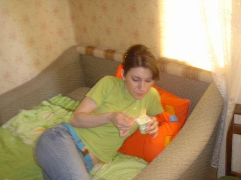 NatiaEatingYougurt.JPG