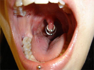 piercinggg.jpg