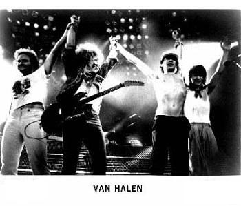 1842_403111755_van_halen_H150330_L_1_.jpg