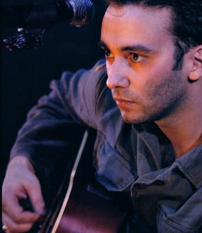 1210_558448433_damien_saez_H204810_L_1_.jpg