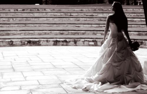 Dressing_the_Bride_0.jpg
