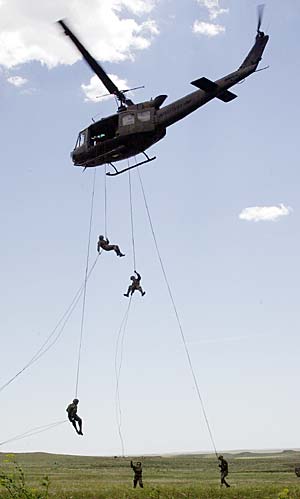 rapelling.jpg