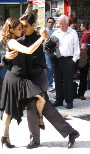 _2302_tango_disp512.jpg