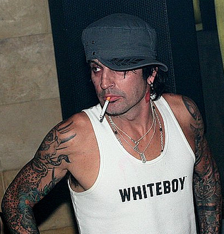 Tommy_Lee.jpg
