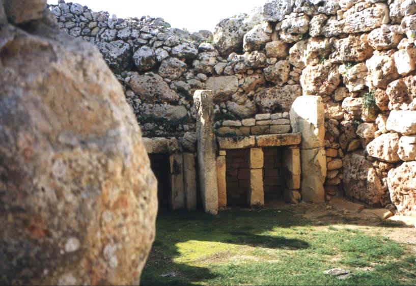 archeology_big_rock_to_entrance_in_the_historical_site.jpg