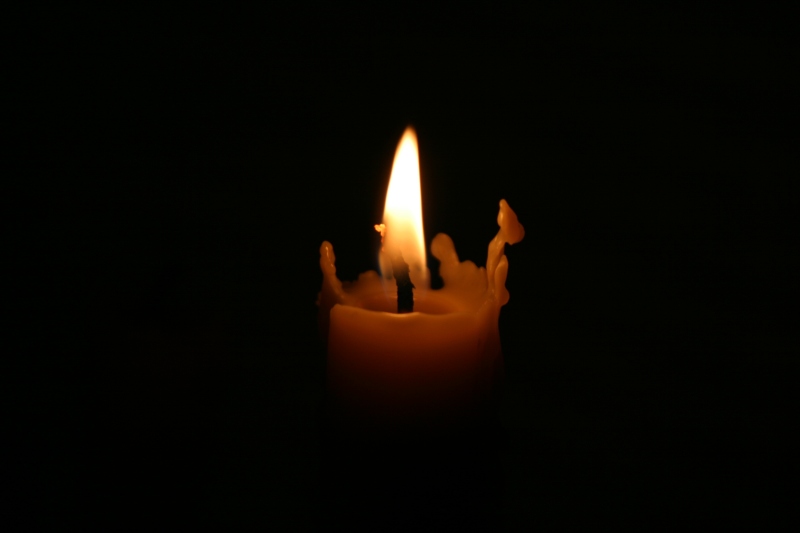 candle_in_the_dark.jpg