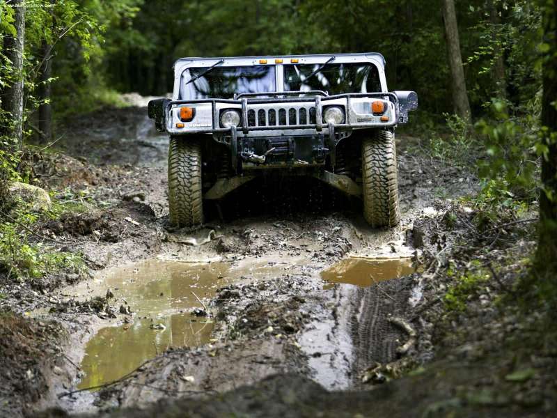 Hummer_H1_2004_800x600_wallpaper_02.jpg