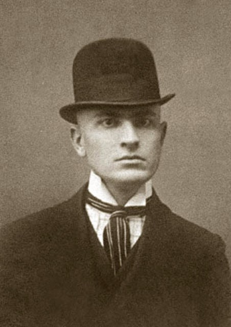 robakidze.jpg