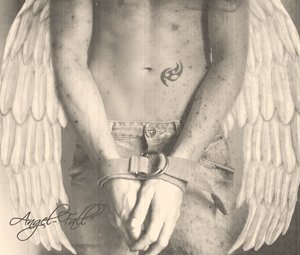 Prisoner_AngeL_by_AngeL_FaLL.jpg