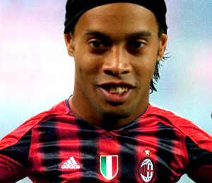 ronaldinho_milan_300x258.jpg