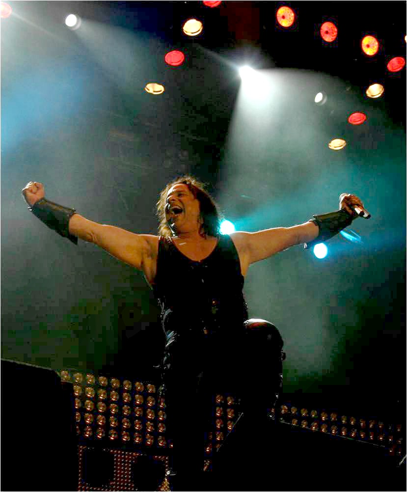 Eric_Adams___Manowar_2009.jpg