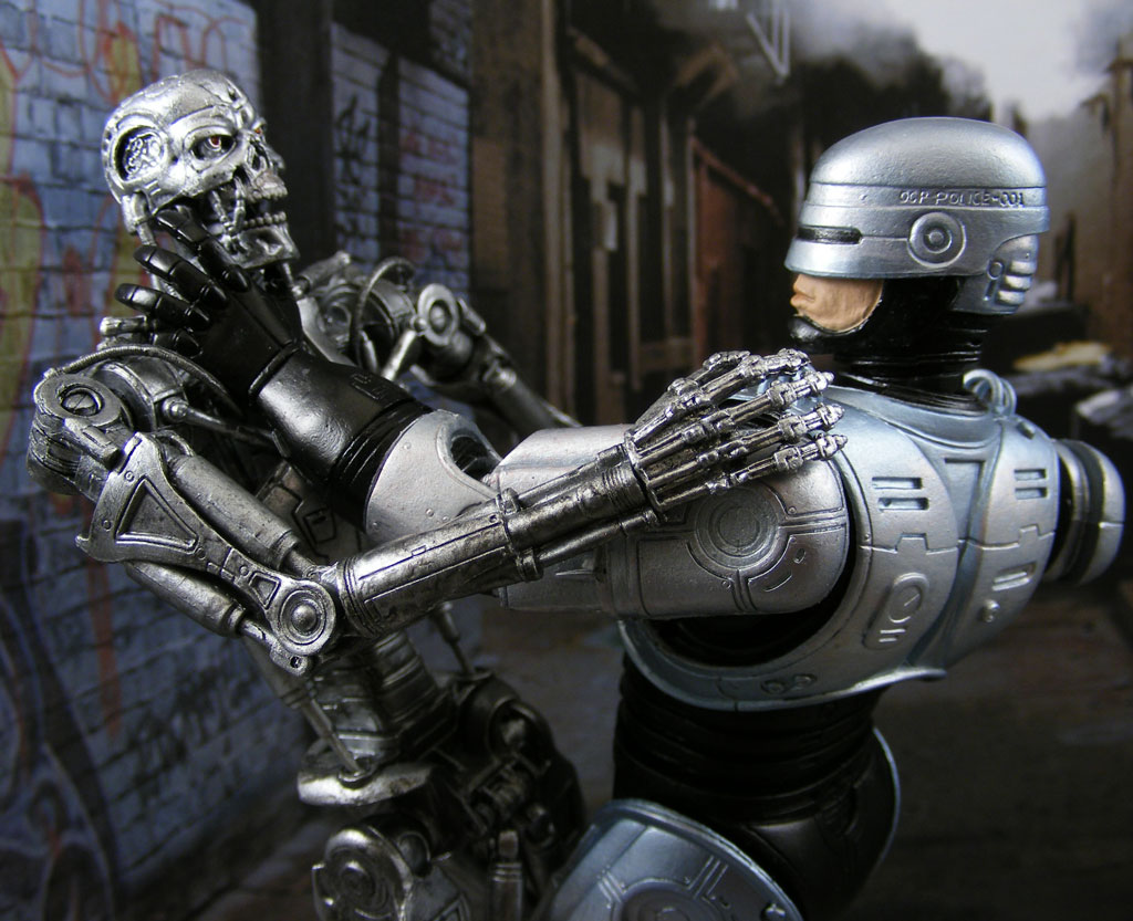robocop_neca_mcfarlane_term.jpg