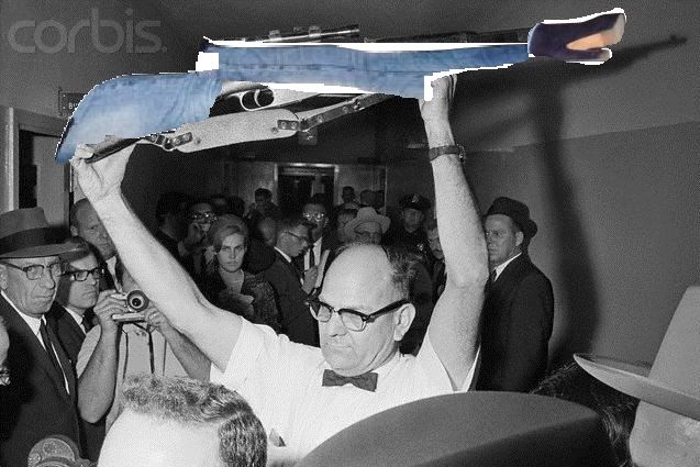 Oswald__s_rifle.jpg