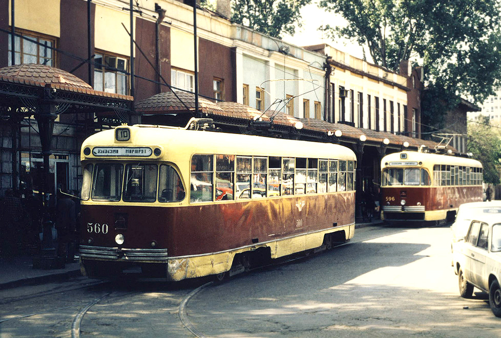 1988_6_329_r1.jpg