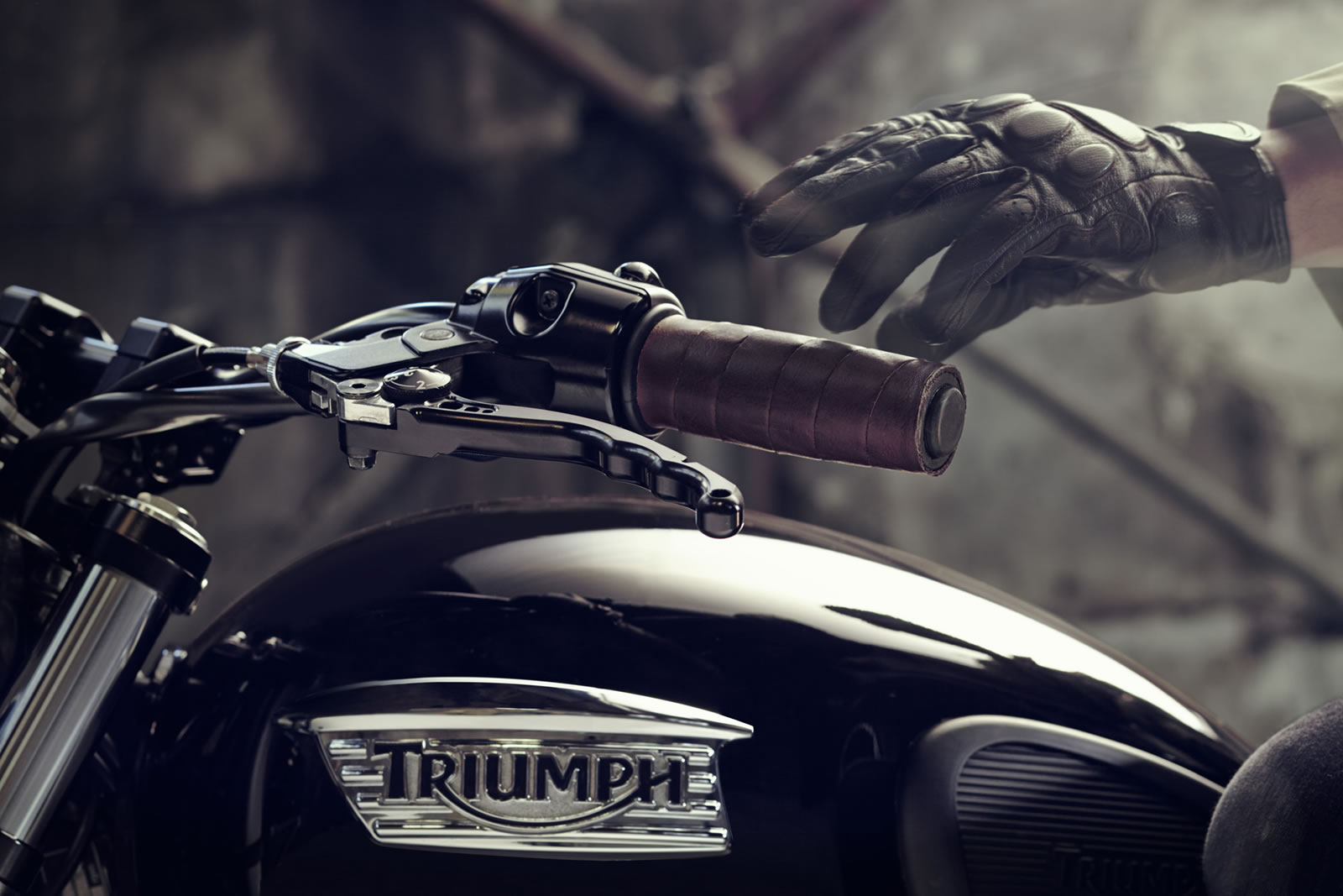 Triumph_Bonneville_Closeup_Wallpapers_HD.jpg