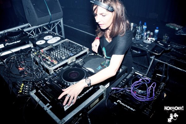 Anja_Schneider___Dance_Under_The_Blue_Moon_Hotel_Silken_Diagonal_Barcelona_Sonar_Festival_Spain_2015_06_20_2015_08_22_Best_Tracks_Chart.jpg