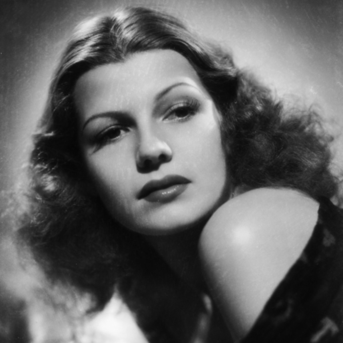 rita_hayworth_9332633_1_402.jpg