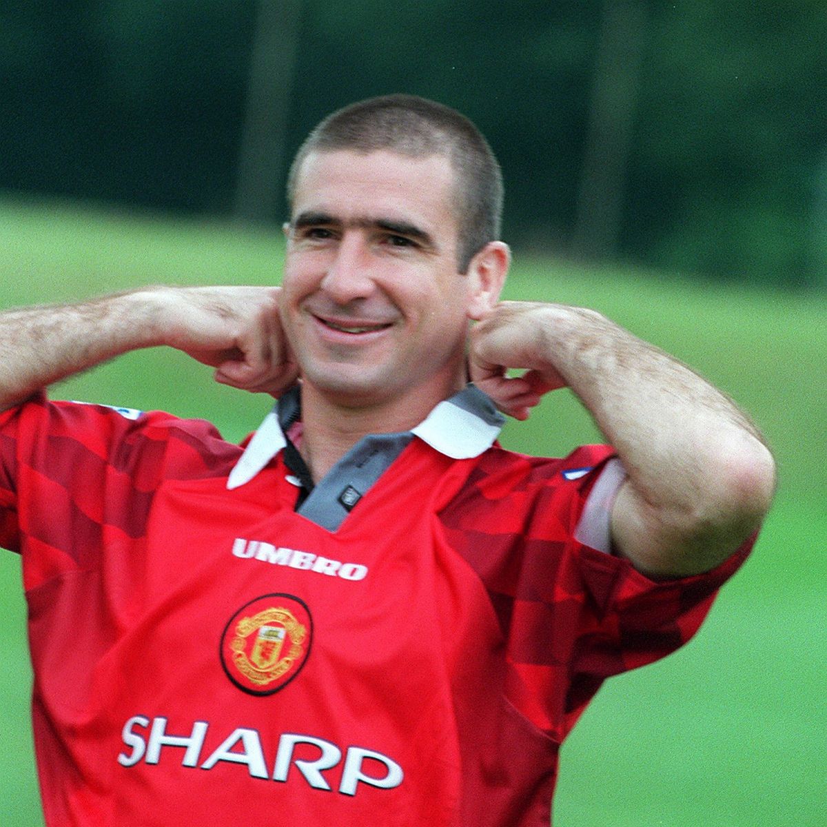 1_Eric_Cantona_Football_Manchester_United.jpg